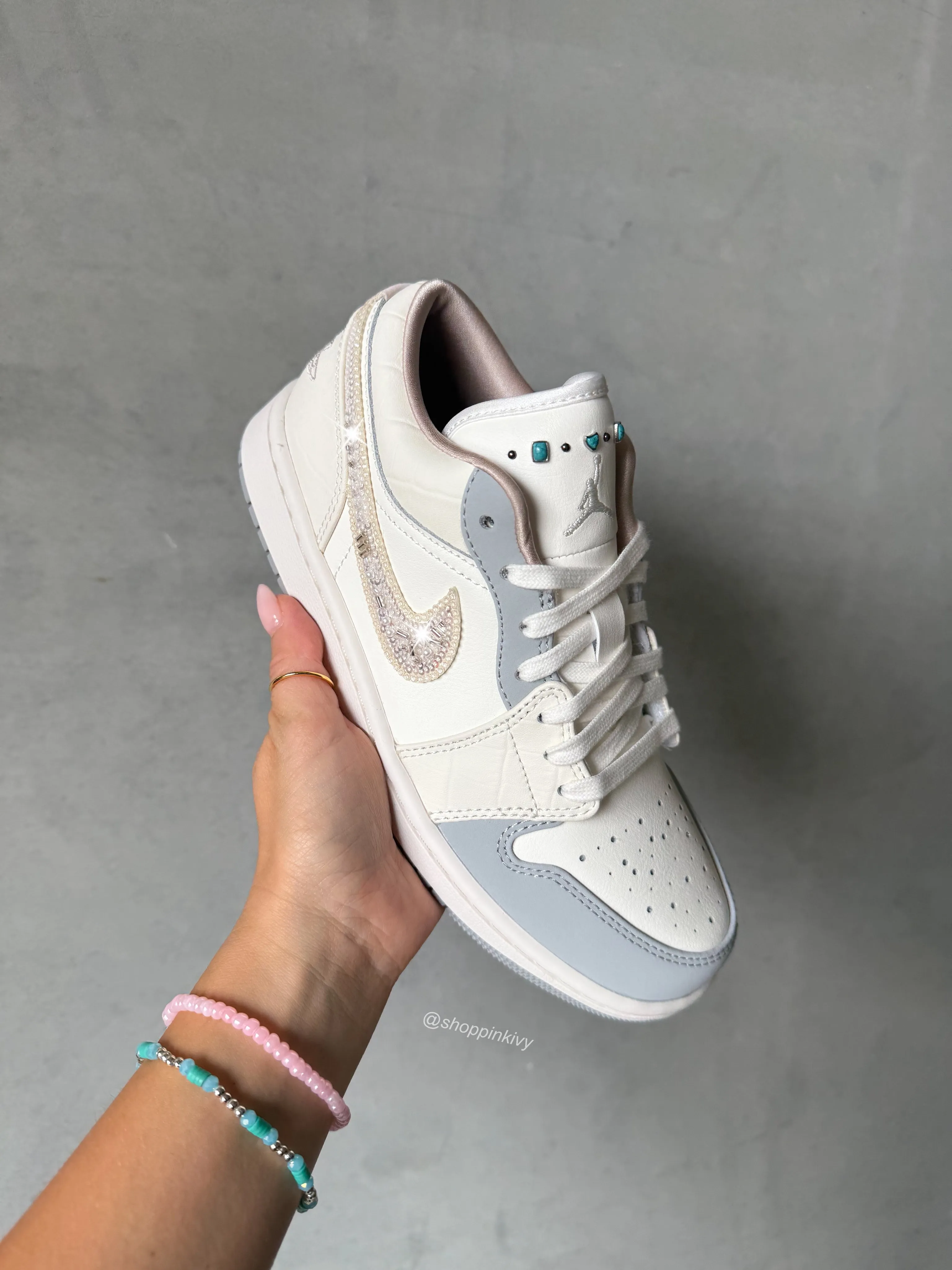 Sequin Special Edition Swarovski Womens Air Jordan 1 Low Shoes Adidas Carbon Fiber Running Shoes