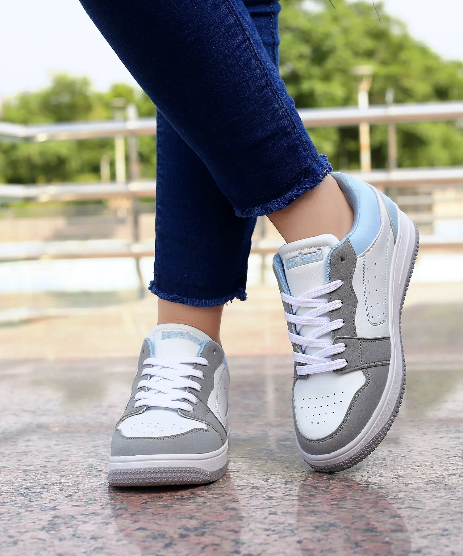 Shoes Rockstud Flats Bacca Bucci SOPHIA Low-top Flat Sole Sneakers For Women