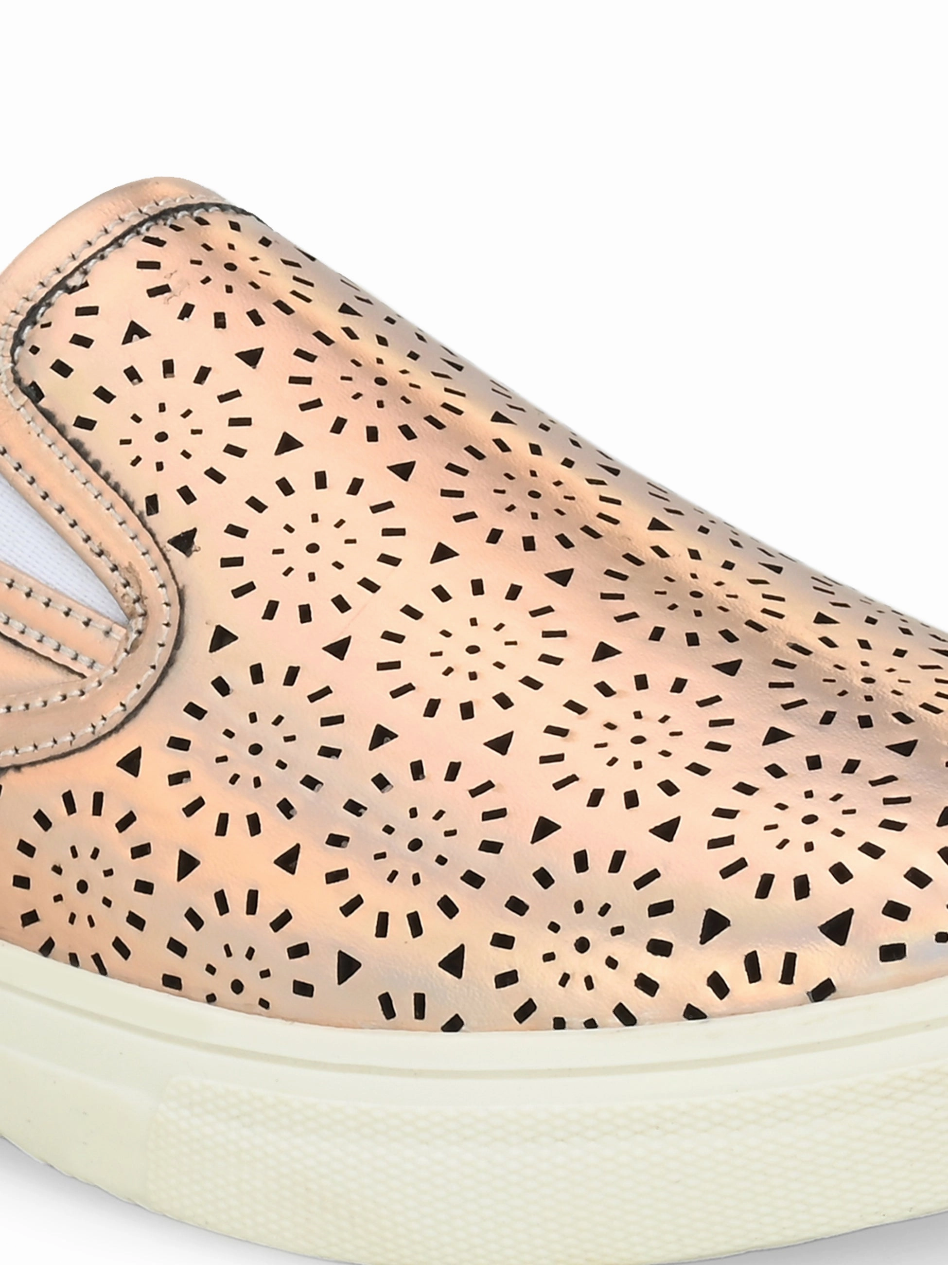 Nike Air Cross Trainer 3 Low Casual Shoes Aurora Women Copper Slip-Ons