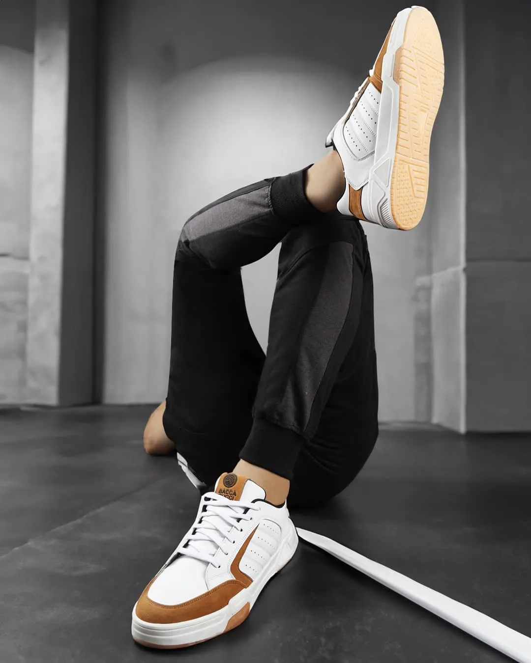 Originals Nmd R1 Casual Bacca Bucci Manhattan Low-Top Sneakers