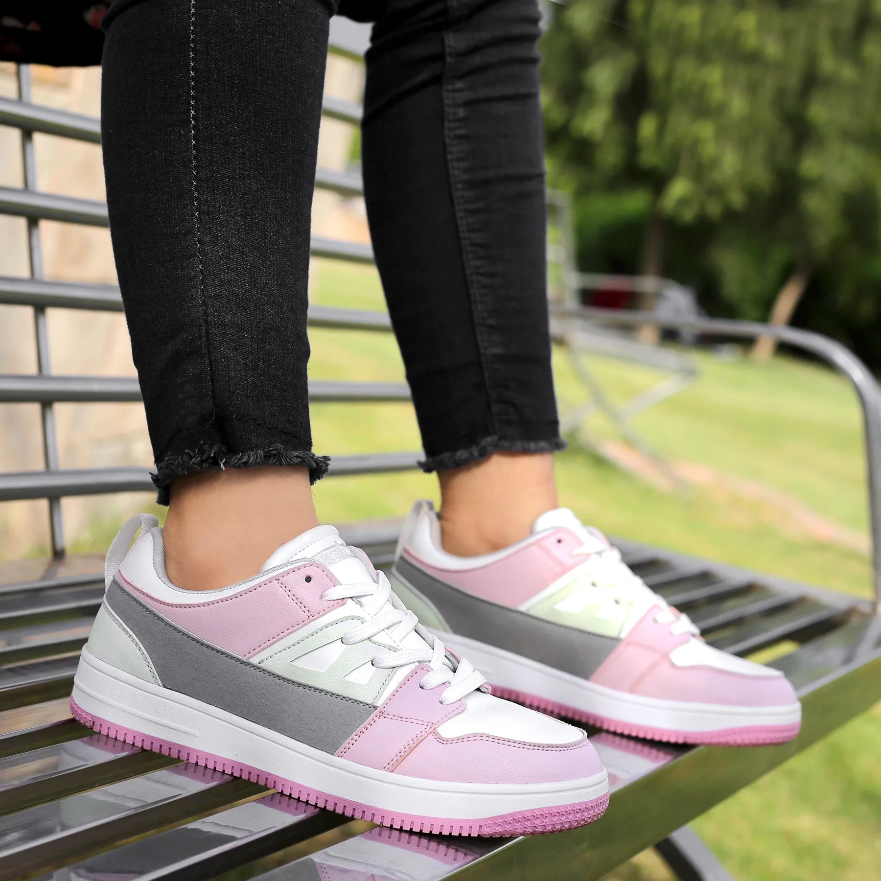 Cabin Crew Flat Shoes Bacca Bucci SERENITY Low Top Flat Sole Fashion Women's Sneakers