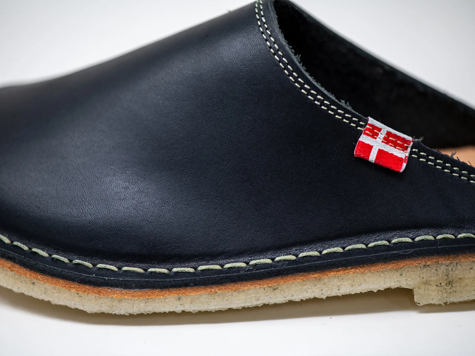 Tennis Shoe Slippers Blvand Black