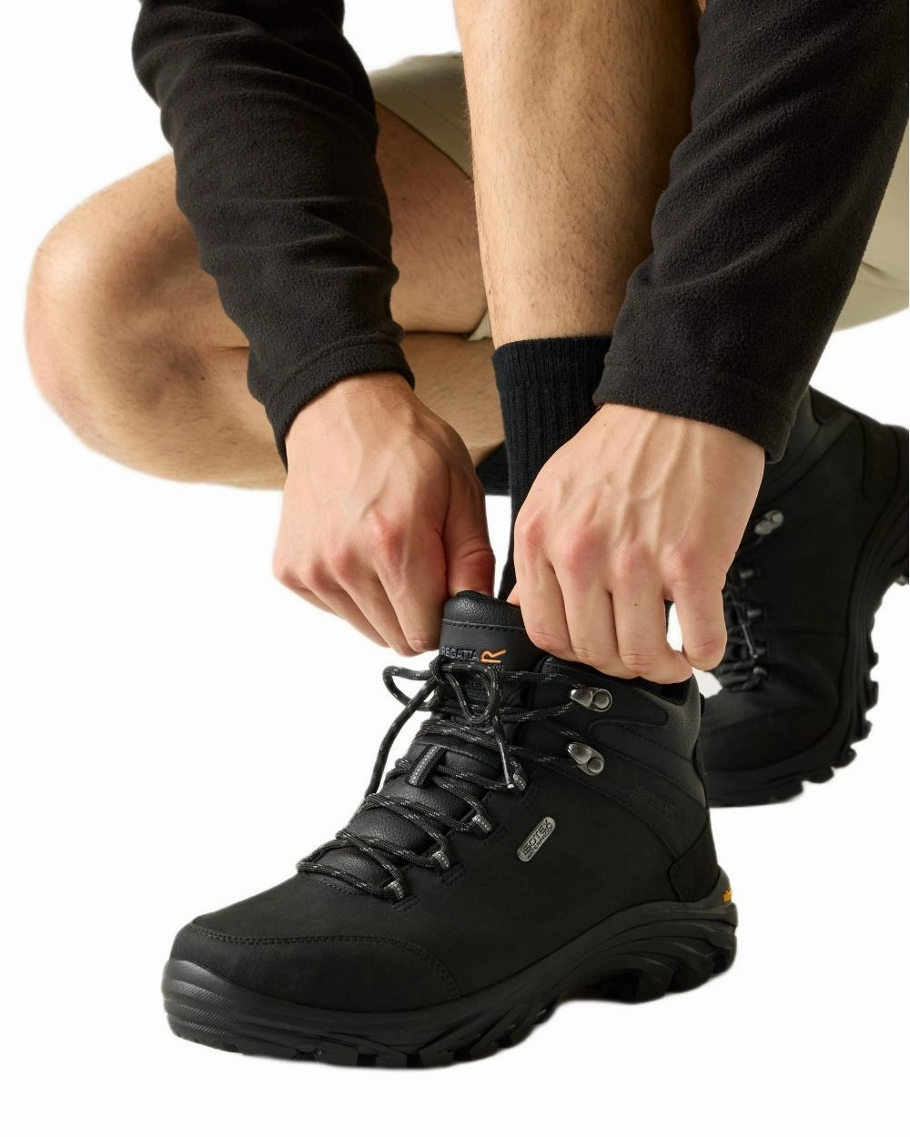 Regatta Mens Burrell Leather Waterproof Vibram Walking Boots Water Resistant Hiking Shoes