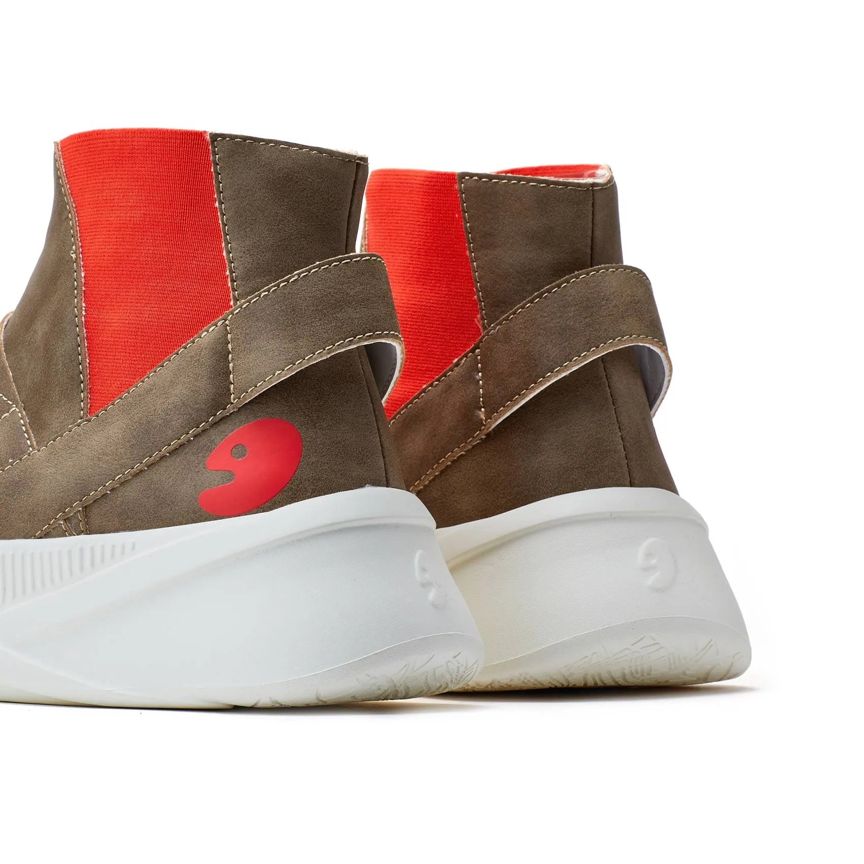 Dark Truffle Victoria III Women Busenitz Gum Skate Shoes