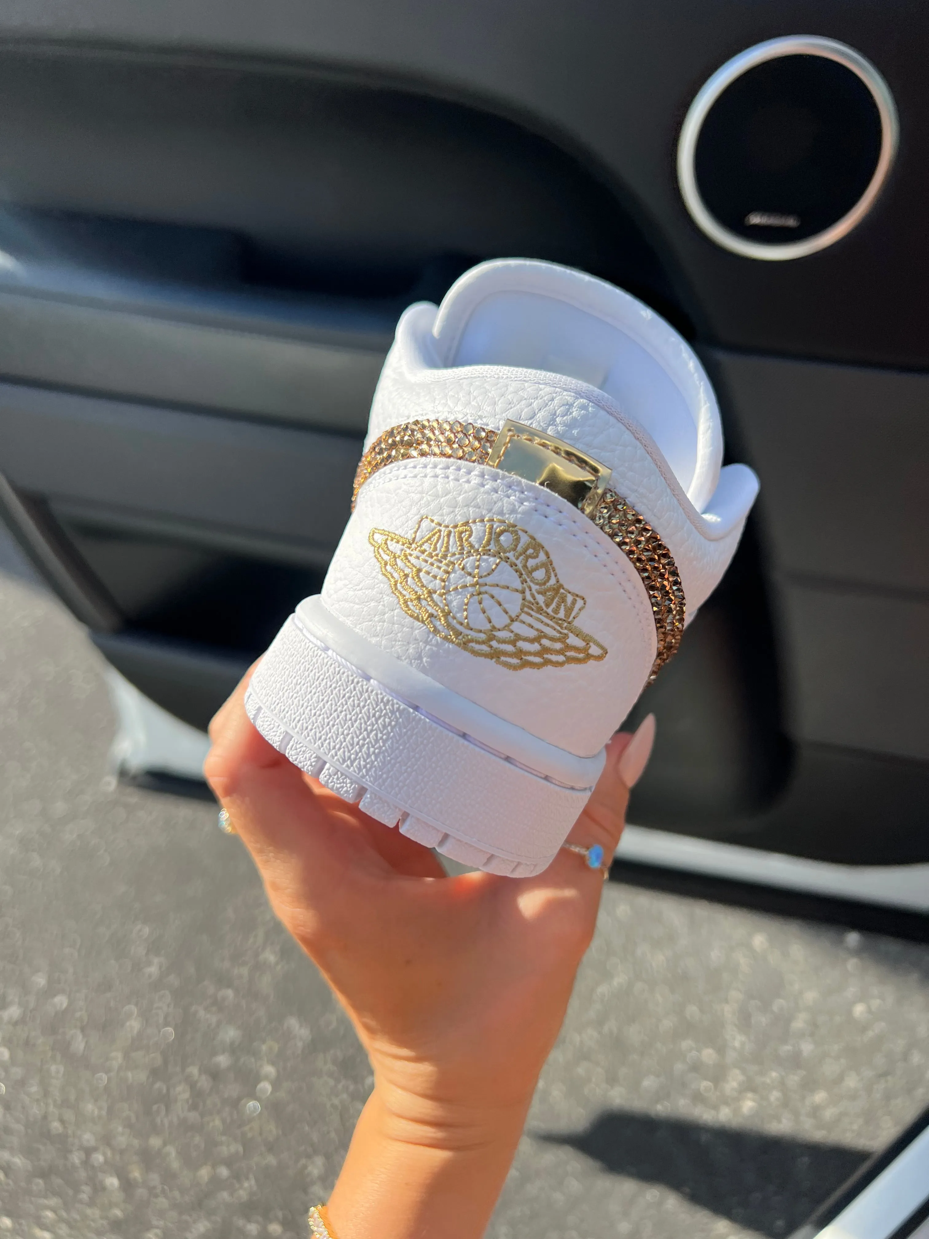 Adidas Walking Shoe SIZE 11 White Gold Swarovski Womens Air Jordan Retro 1 Low Shoes