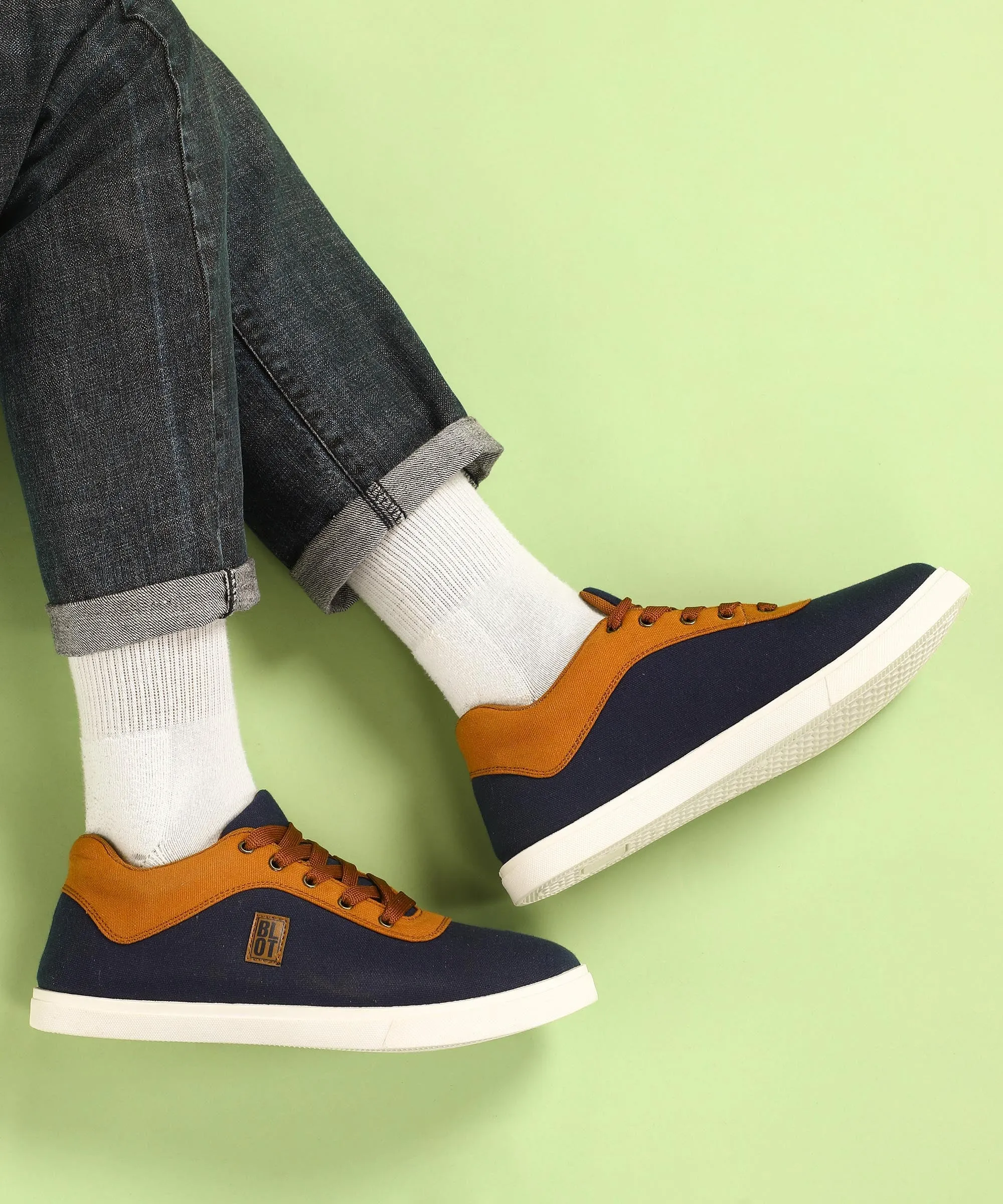 Paragon K1018G Men Casual Shoes | Stylish Walking Outdoor Shoes for Everyday Wear | Smart & Trendy Design  | Comfortable Cushioned Soles White Ecco Casual Shoes