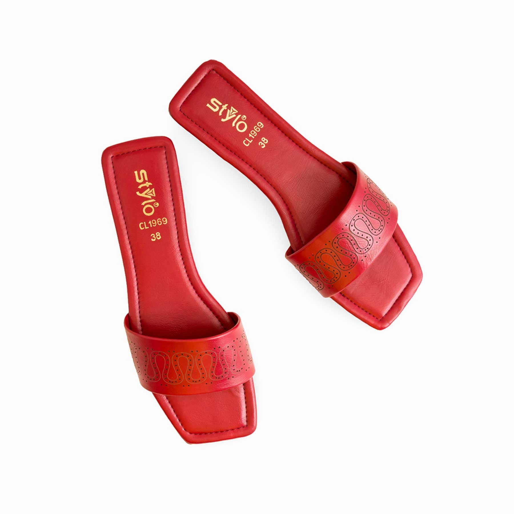 Casual Shoes To Style With A Suit Maroon Casual Women Slipper CL1969