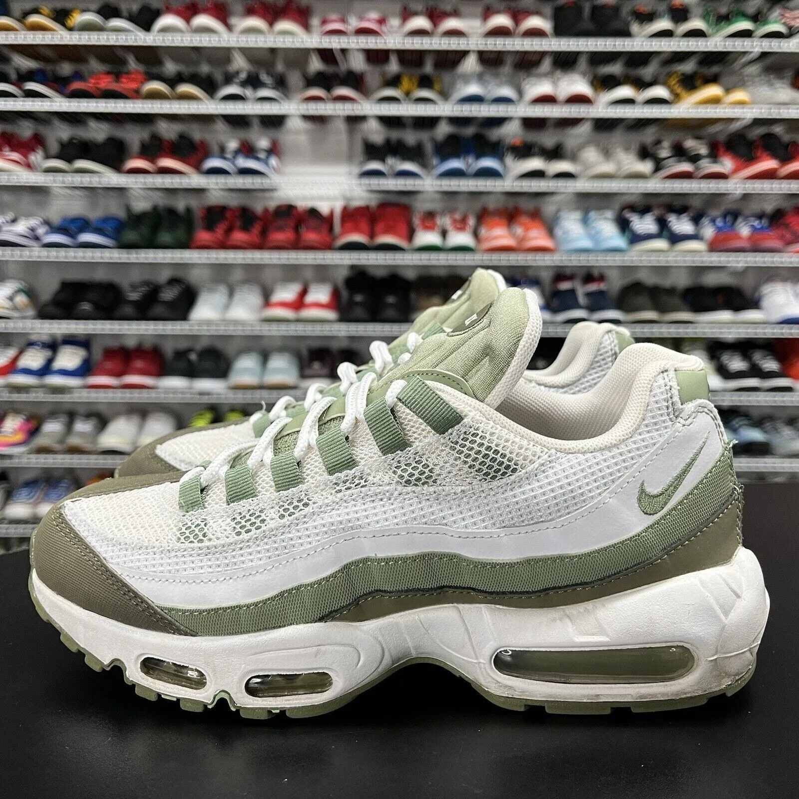 Nike Air Max 95 White Medium Olive Oil Green FD0780-100 Men's Size 8.5 Saucony Or Asics Running Shoes
