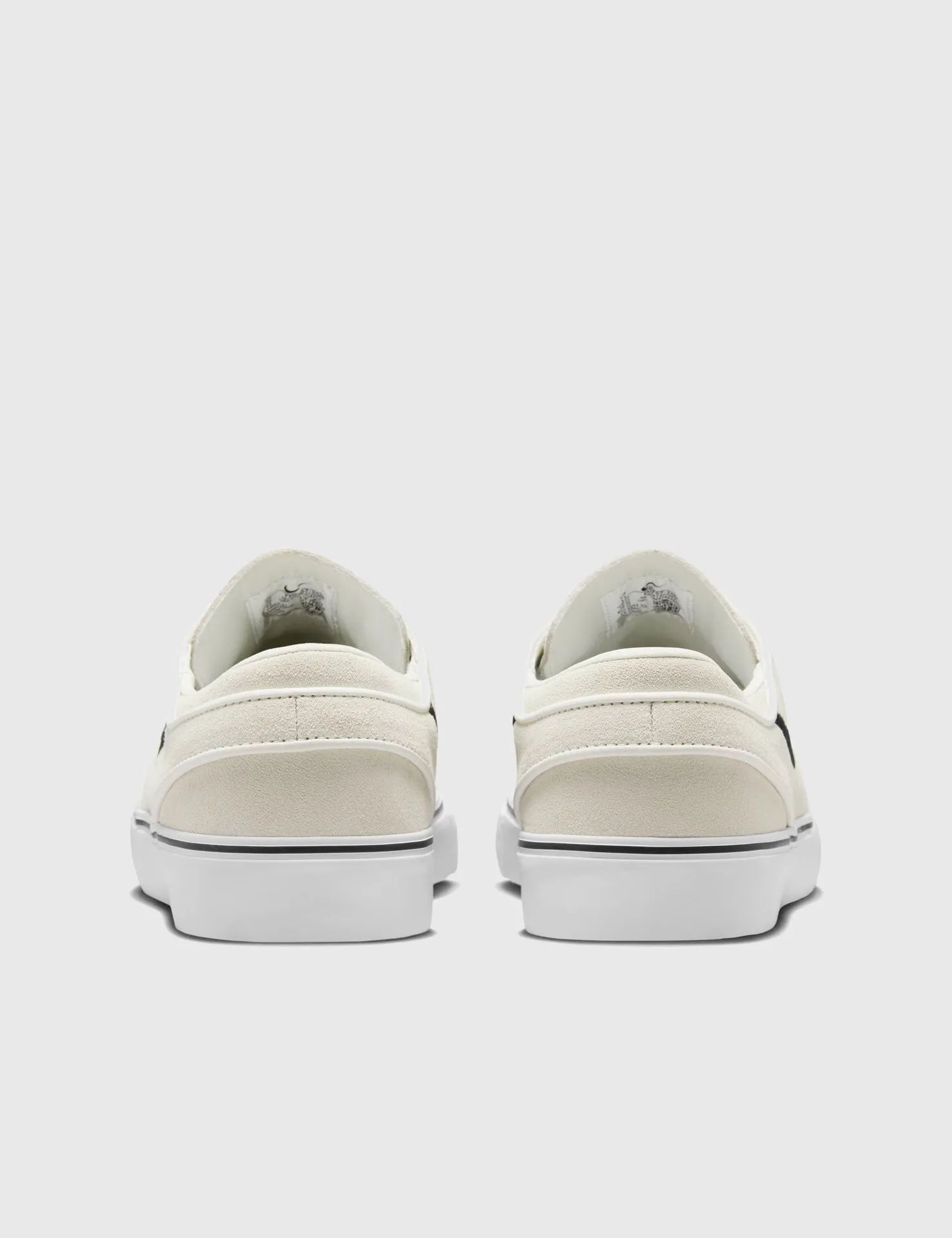 Janoski OG  Asics Mid Top Volleyball Shoes