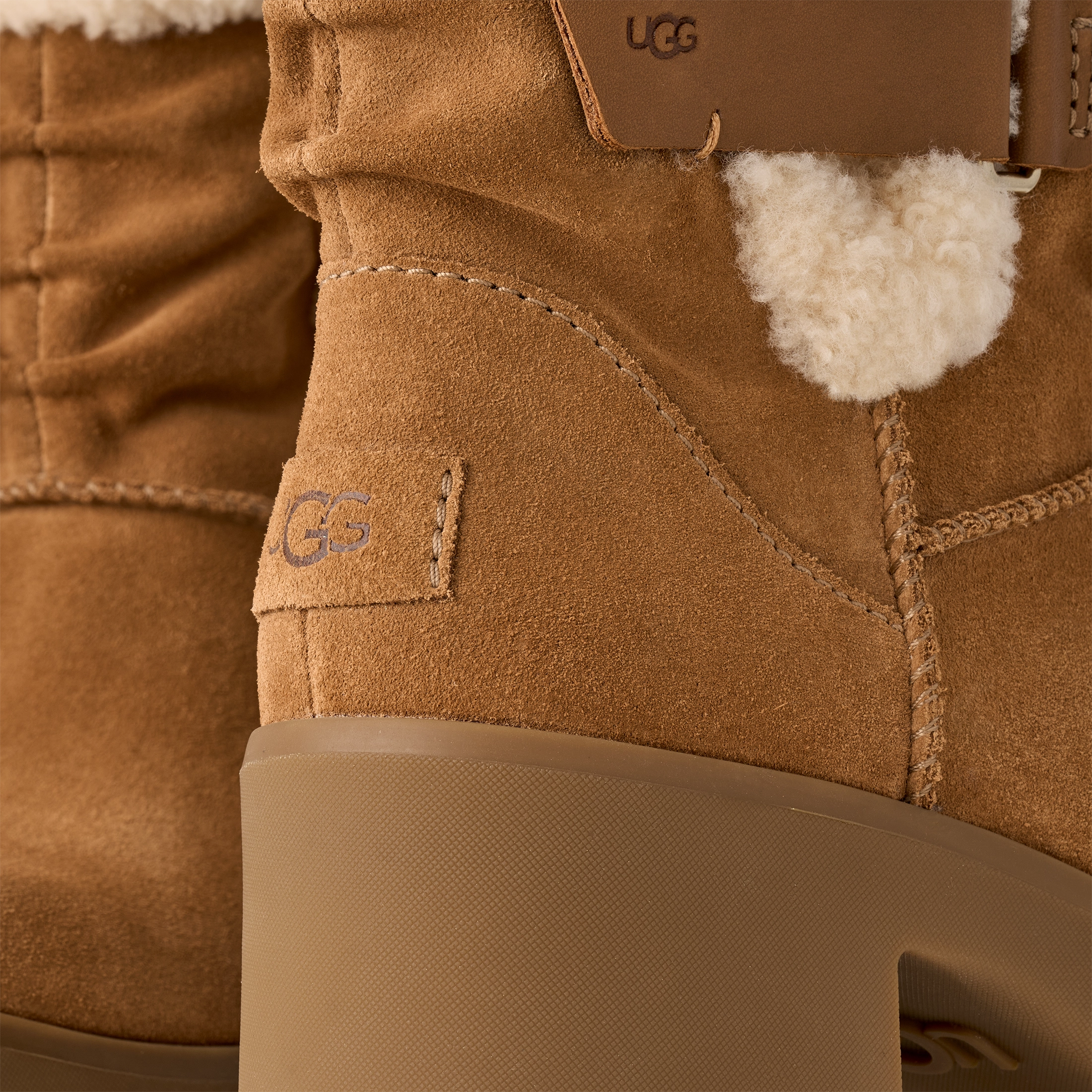 Daily Wear Casual Shoes Ugg Moxy Pull On Boot Women's