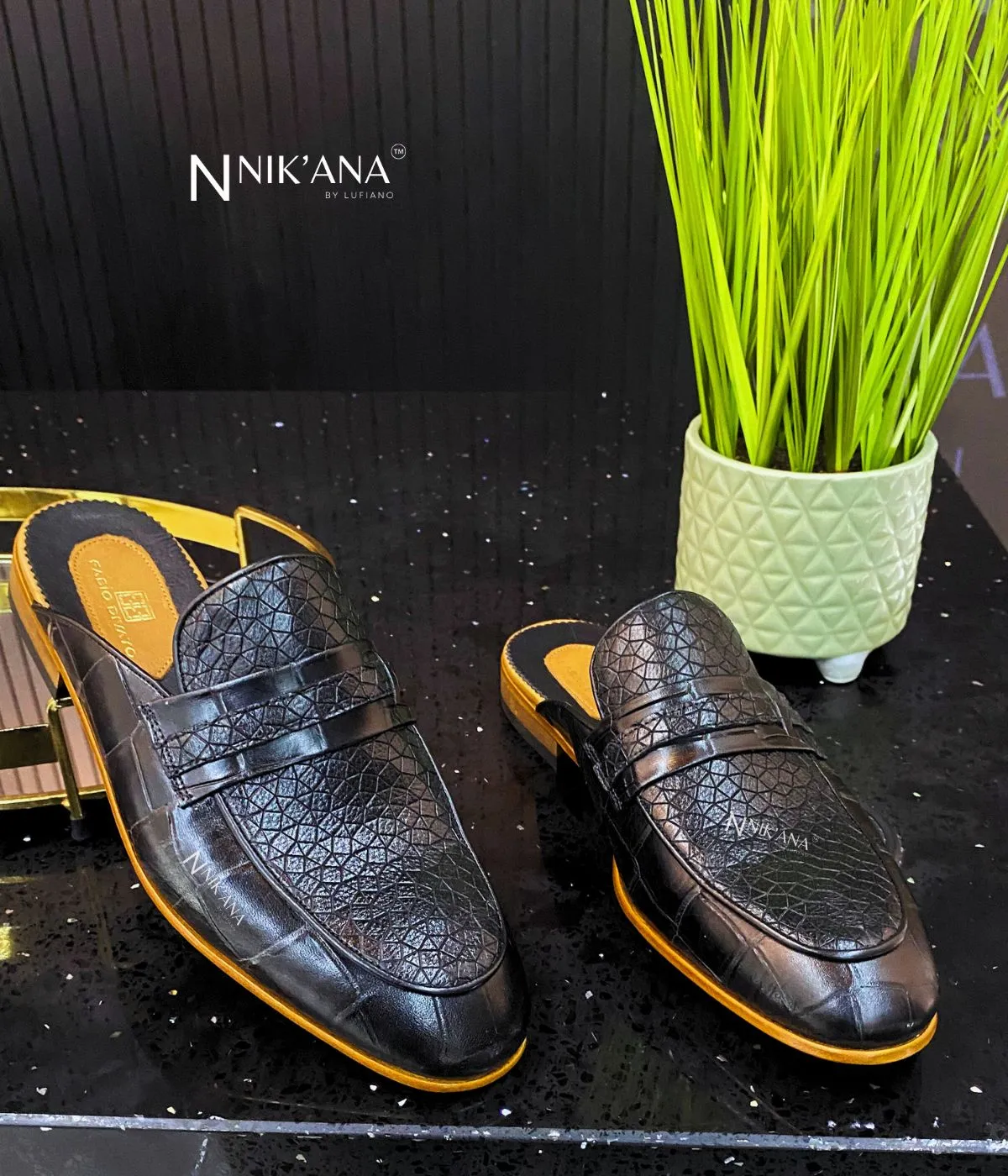 Lightest Sandals FD001-Leather sandals - Black