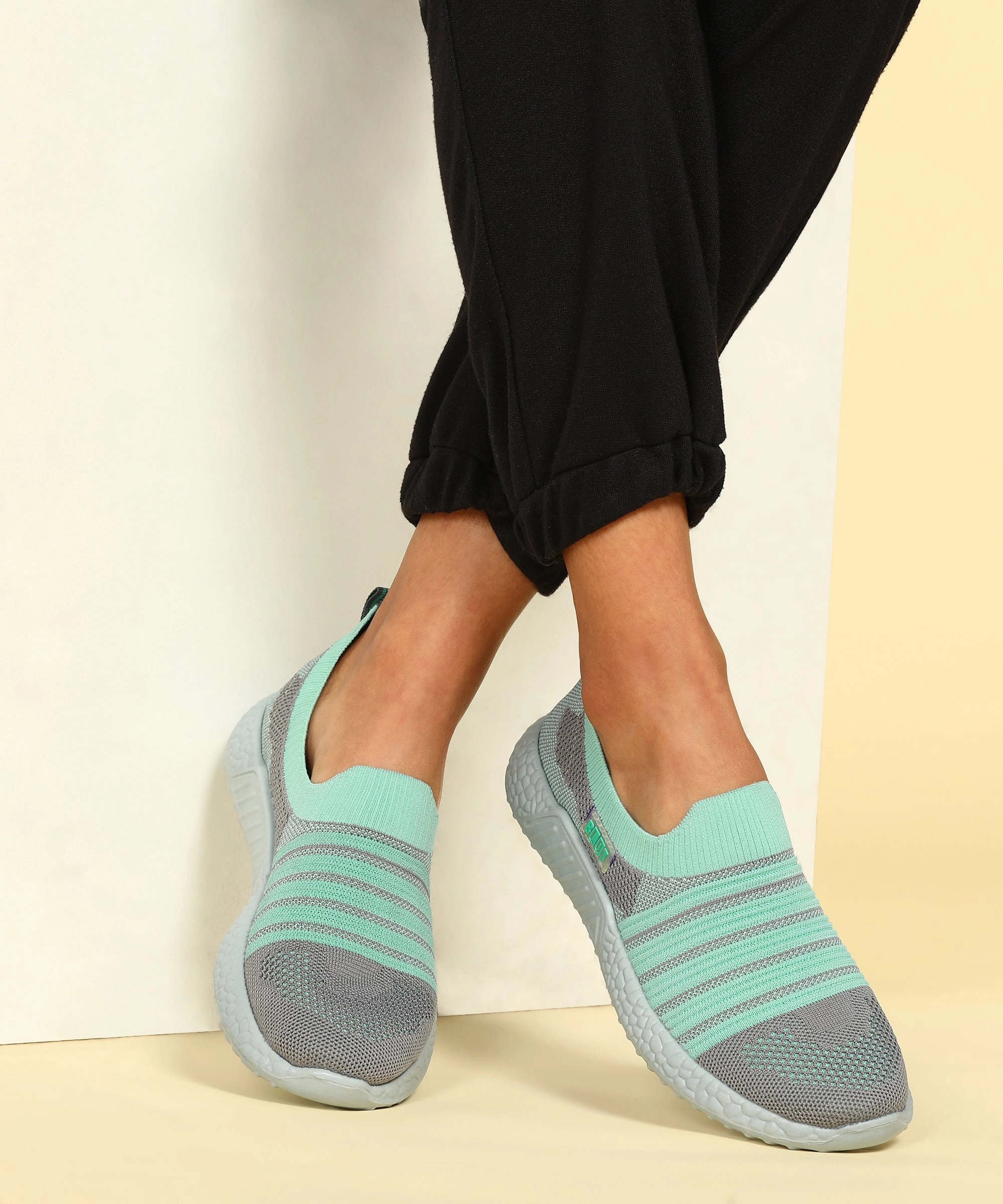 Paragon Blot PUK3503LS Women Casual Shoes | Sleek & Stylish | Latest Trend | Casual & Comfortable Grey Casual Desire Shoes