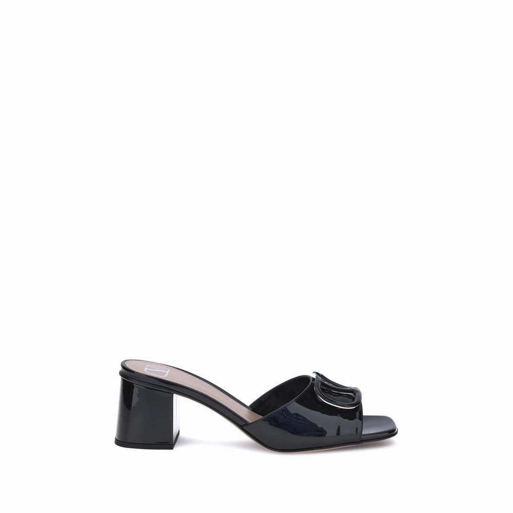 Fancy Shoes Flats Valentino Garavani Black Calf Leather Bos Taurus Sandals