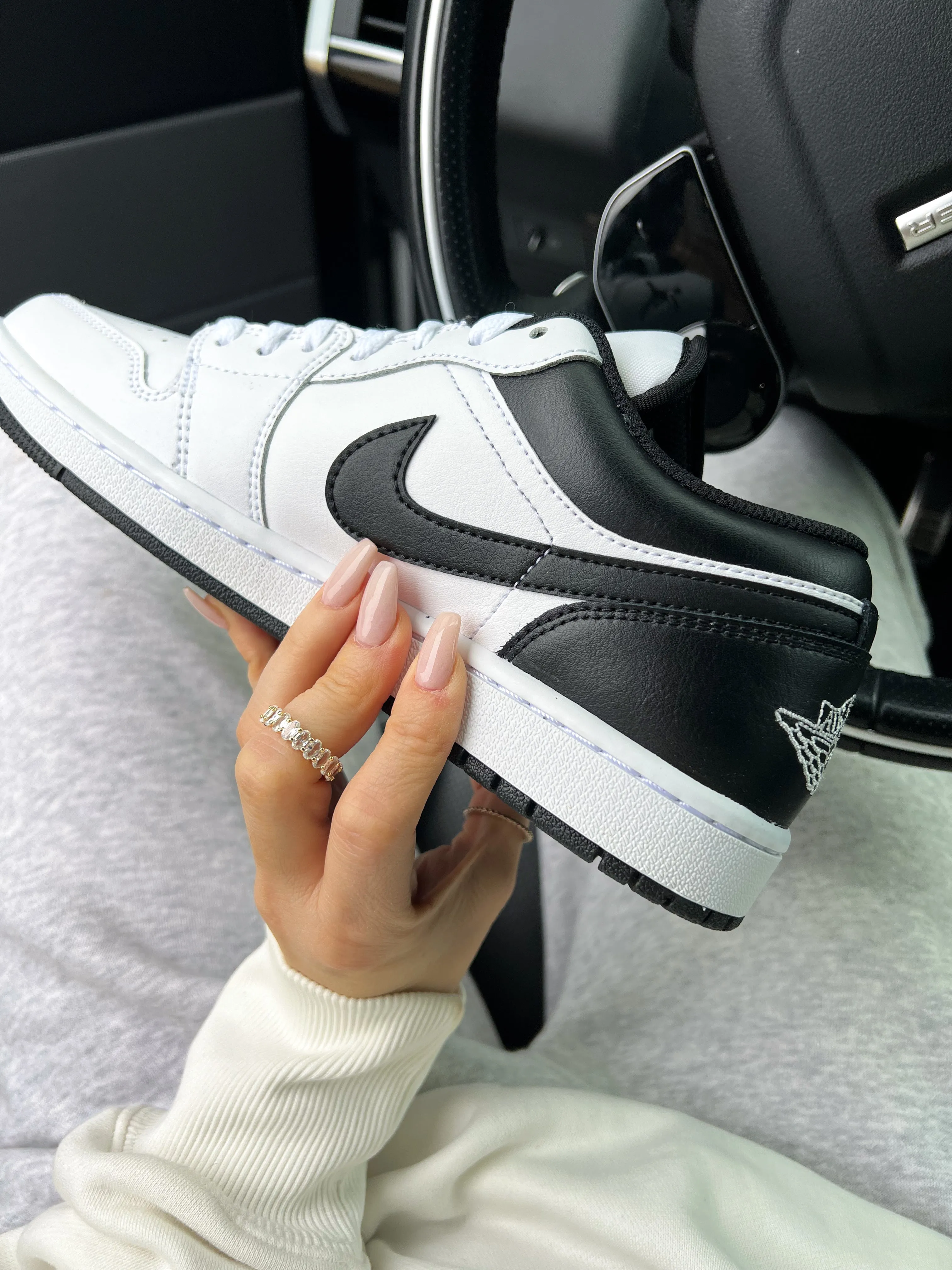 Adidas Arthur Ashe Shoes White and Black Swarovski Womens Air Jordan 1 Low Shoes