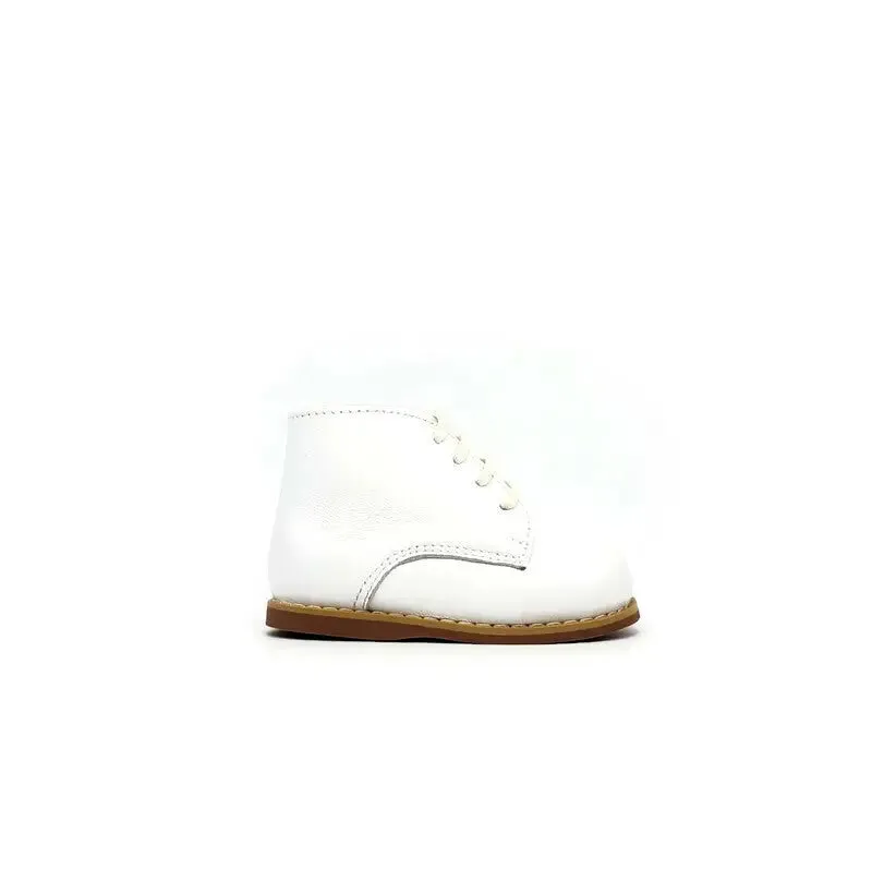 Walking/running White Leather Walking Shoe