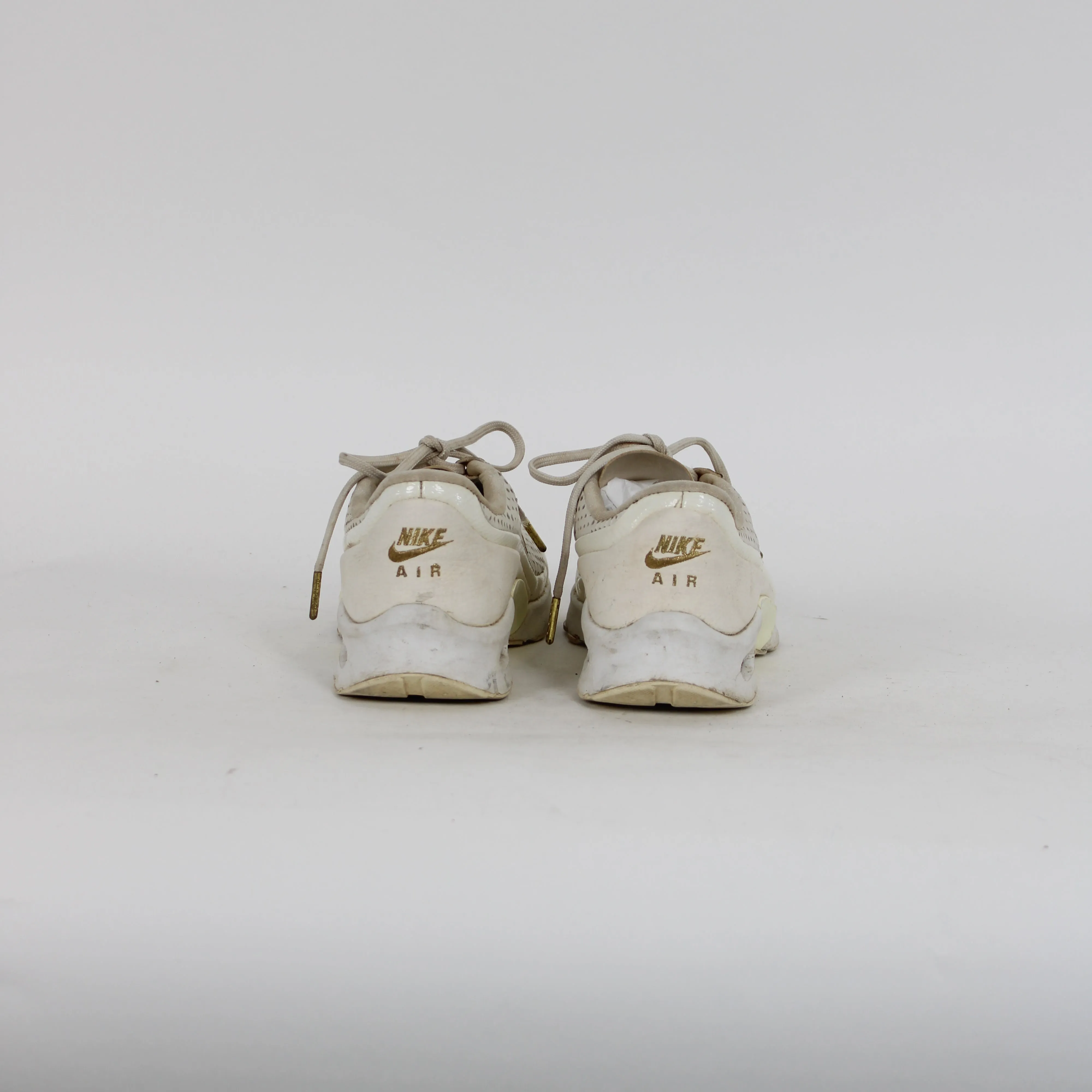 Asics Upcourt 2 Volleyball Shoes Nike White Active Sneakers