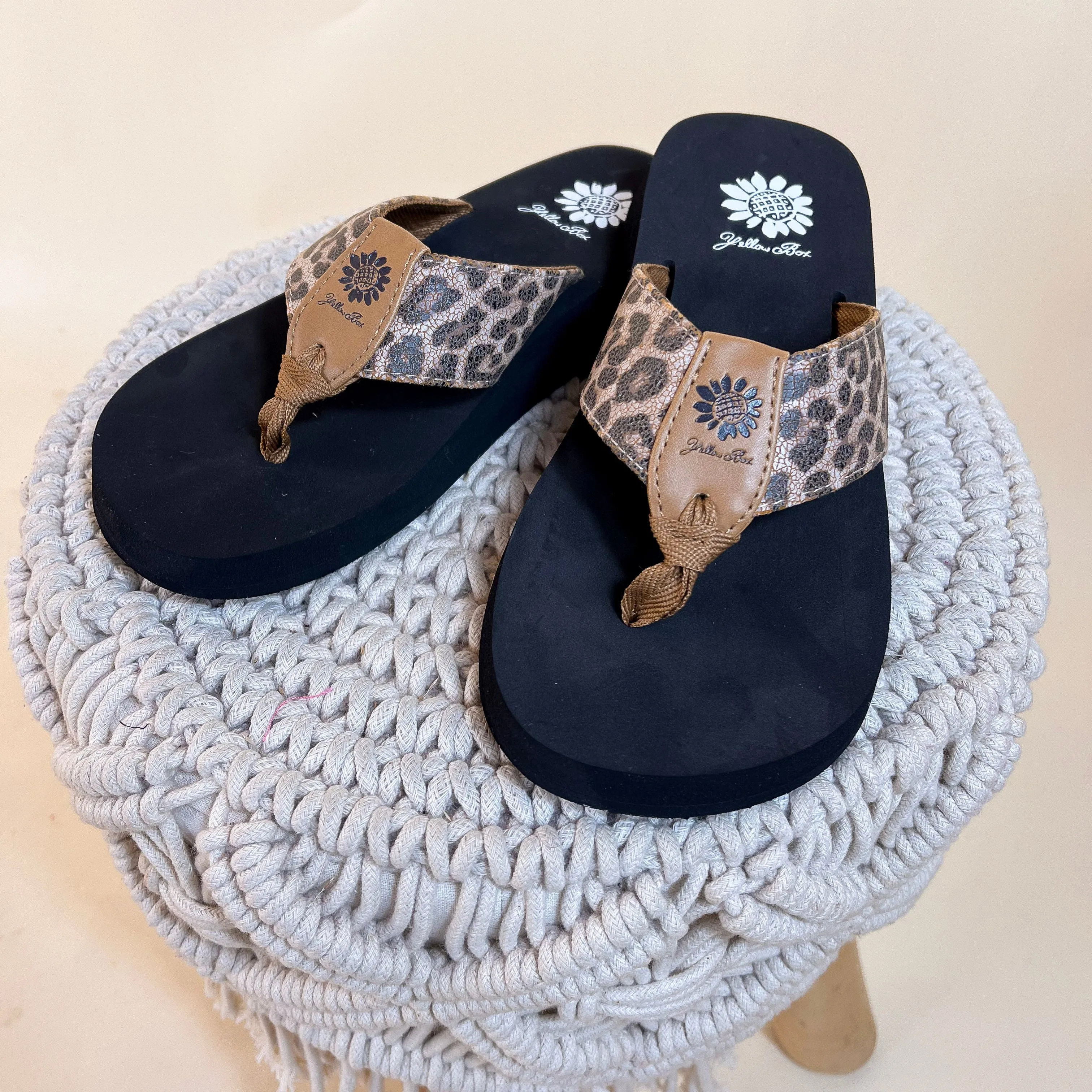 Sea Flip Flops Yellow Box | Ferlia Flip Flop in Natural